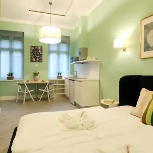 Ozone Silver&gold Apartman